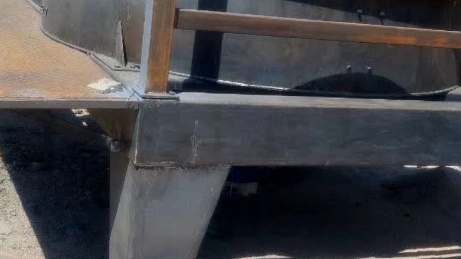 Construction of the initial stages of the 2-meter batching design of Liebher Germany, professional design and production Construction of the initial stages of the 2-meter batching design of Liebher Germany, professional design and production